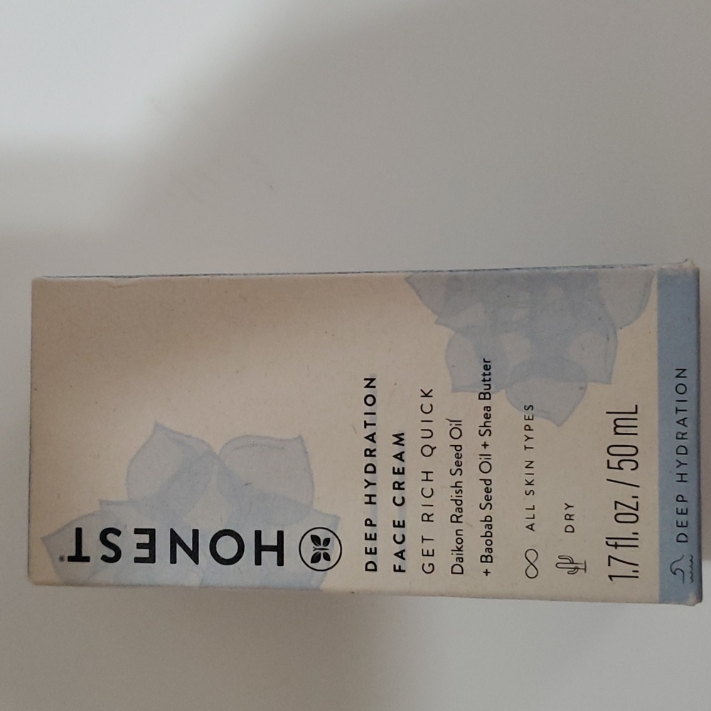 Skincare - Picture 3 of 8